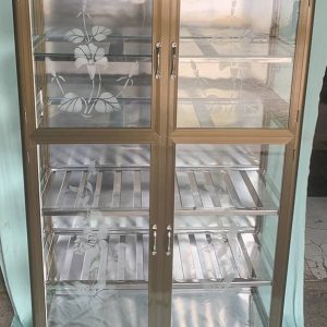 tủ đựng chén bát nhôm kính