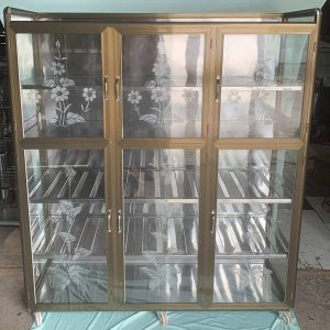 tủ đựng chén bát nhôm kính